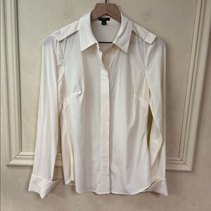 Ann Taylor silk beige French cuff shaped Blouse Size 4